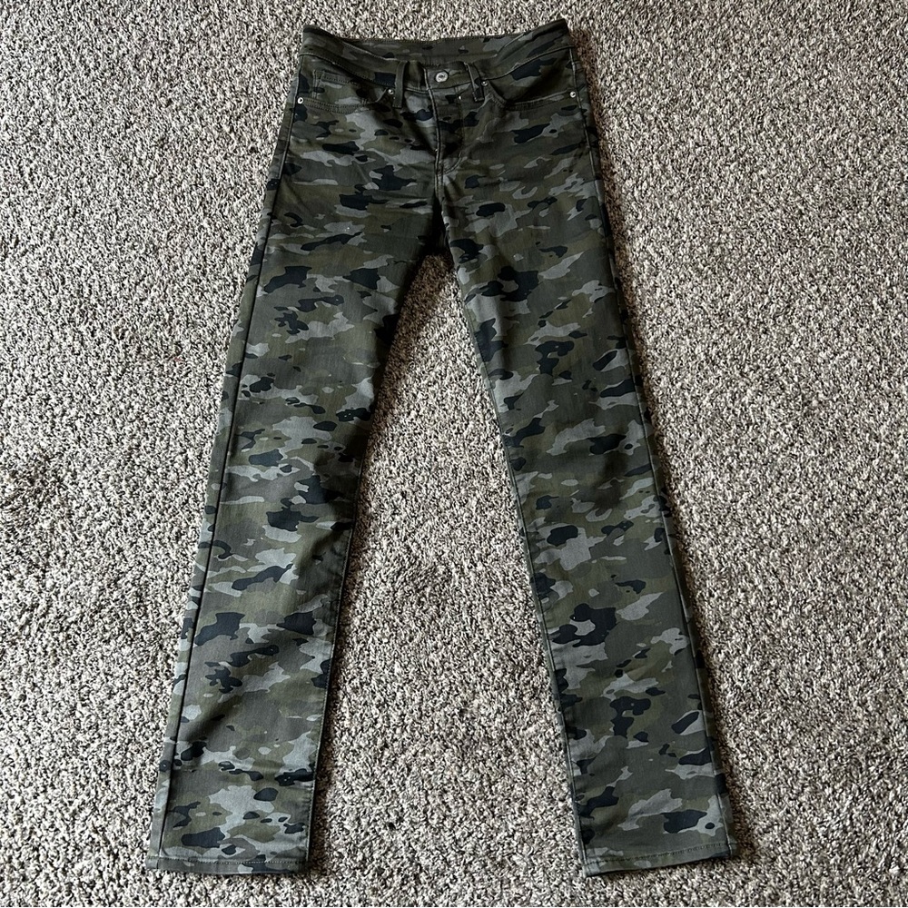 Levi’s Camo Straight Leg Pants